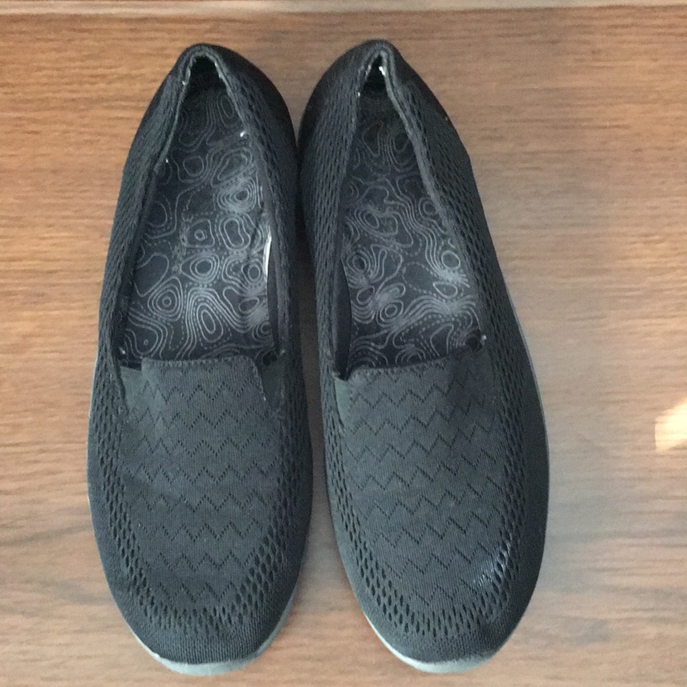Sketchers shoes